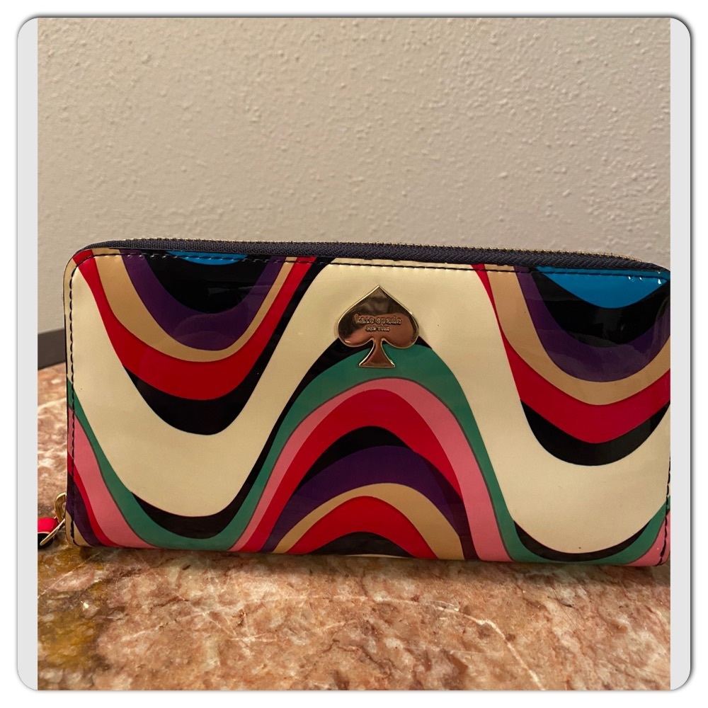 EUC Kate Spade ♠️ Accordian Wallet 🌈